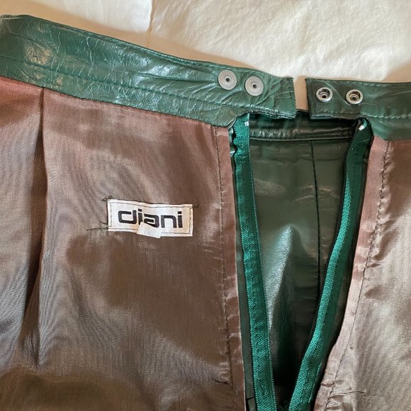 Hunter Green Diani Leather Pencil Skirt - Picture 2 of 7